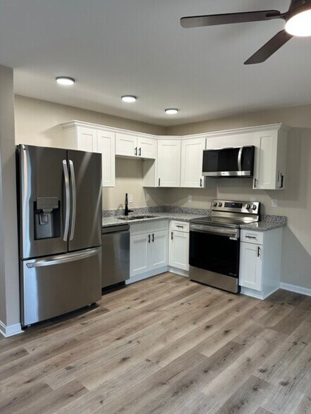 Building Photo - Woodland Pointe