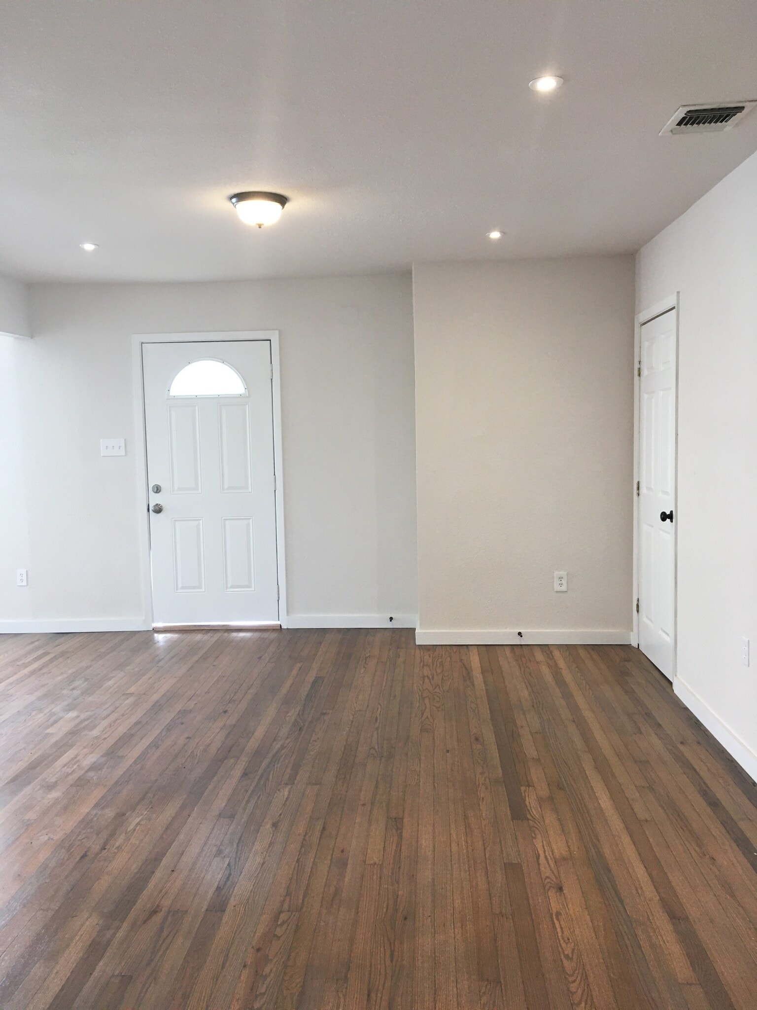 Original oak hardwood floors - 5131 Wildflower Dr