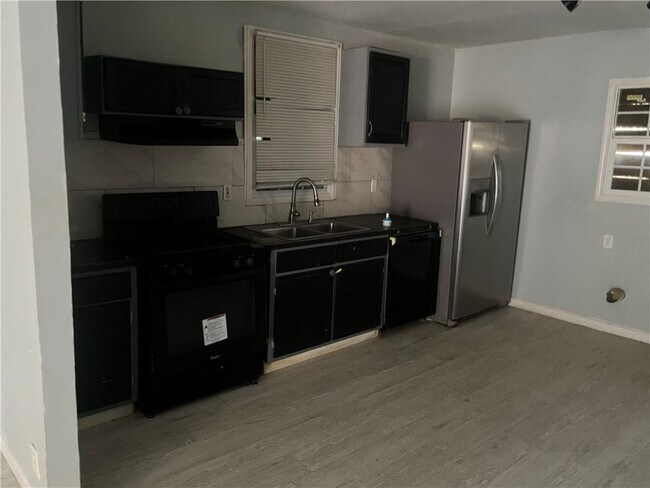 Building Photo - 3363 Lake Valley Rd NW