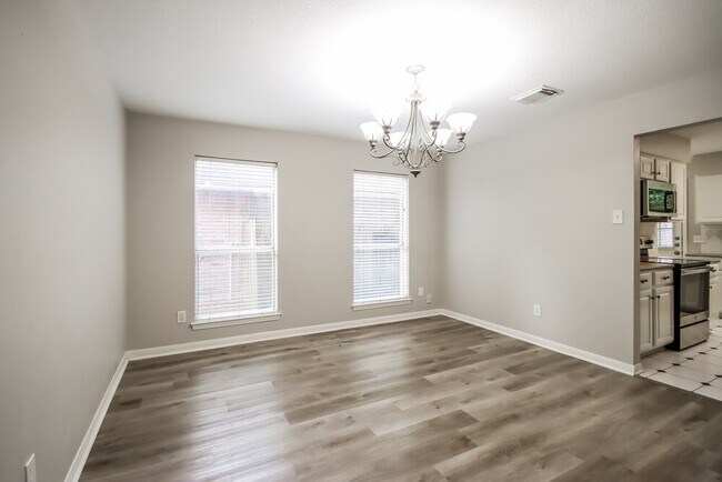 Building Photo - 20914 Lake Park Trail