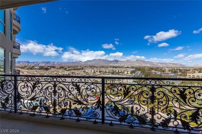 Building Photo - 9103 Alta Dr