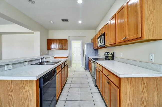 Building Photo - 2719 Portchester Ct