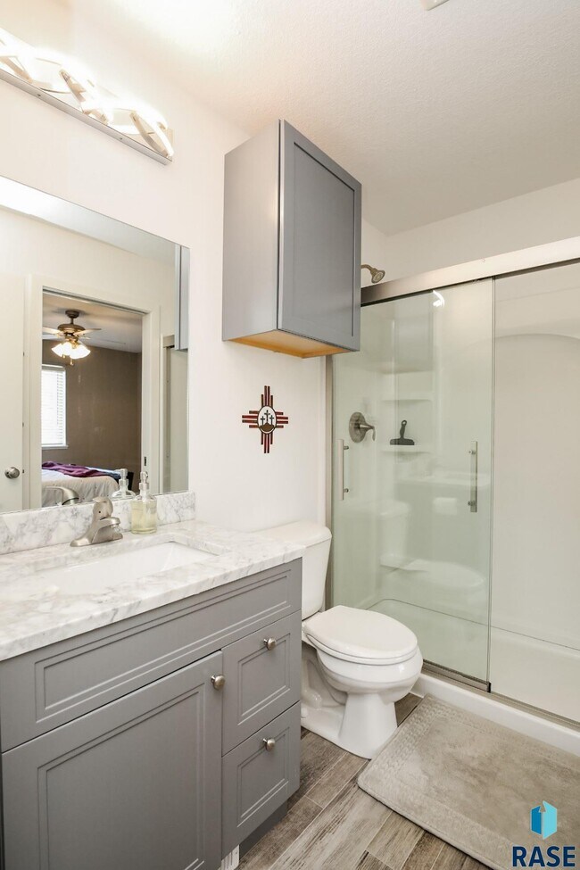 Building Photo - 1600 East 69th St N