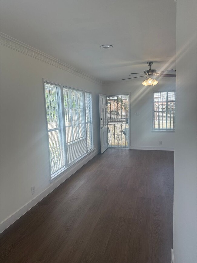 Building Photo - 2918 11th Ave