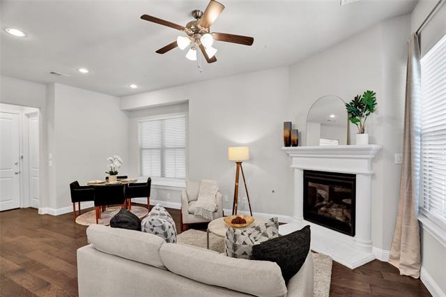 Building Photo - 4206 Shavano Dr