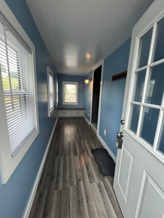 Building Photo - 310 S Butler St