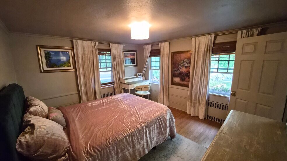 Bedroom Four - First Floor (13' x 12') - 557 Park Rd