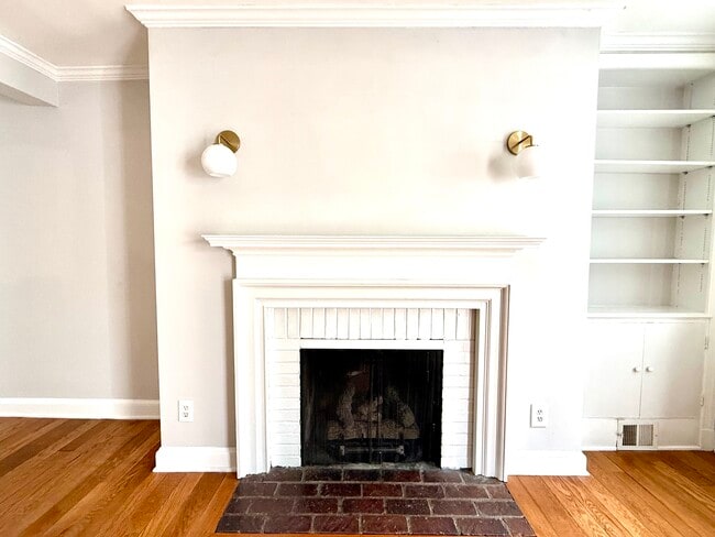 Working fireplace with build-in shelves - 830 S Pitt St