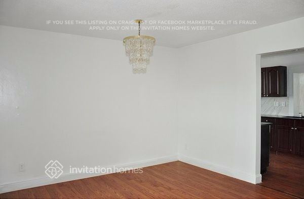 Building Photo - 4655 NW 41st Pl