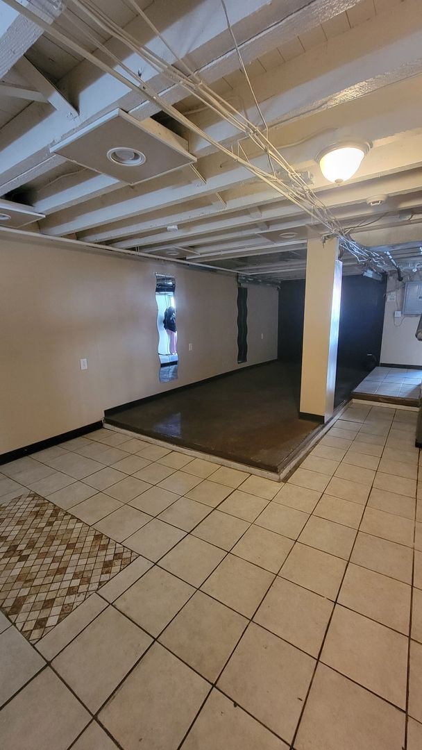 Building Photo - Beautiful Home In West Oak Lane