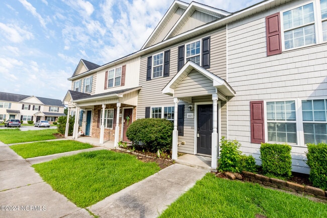 Building Photo - 1005 Ornate Dr