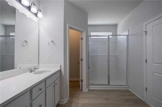 Building Photo - 931 Park Pl St