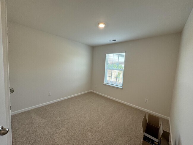 Building Photo - 4109 Laurel Rdg Dr