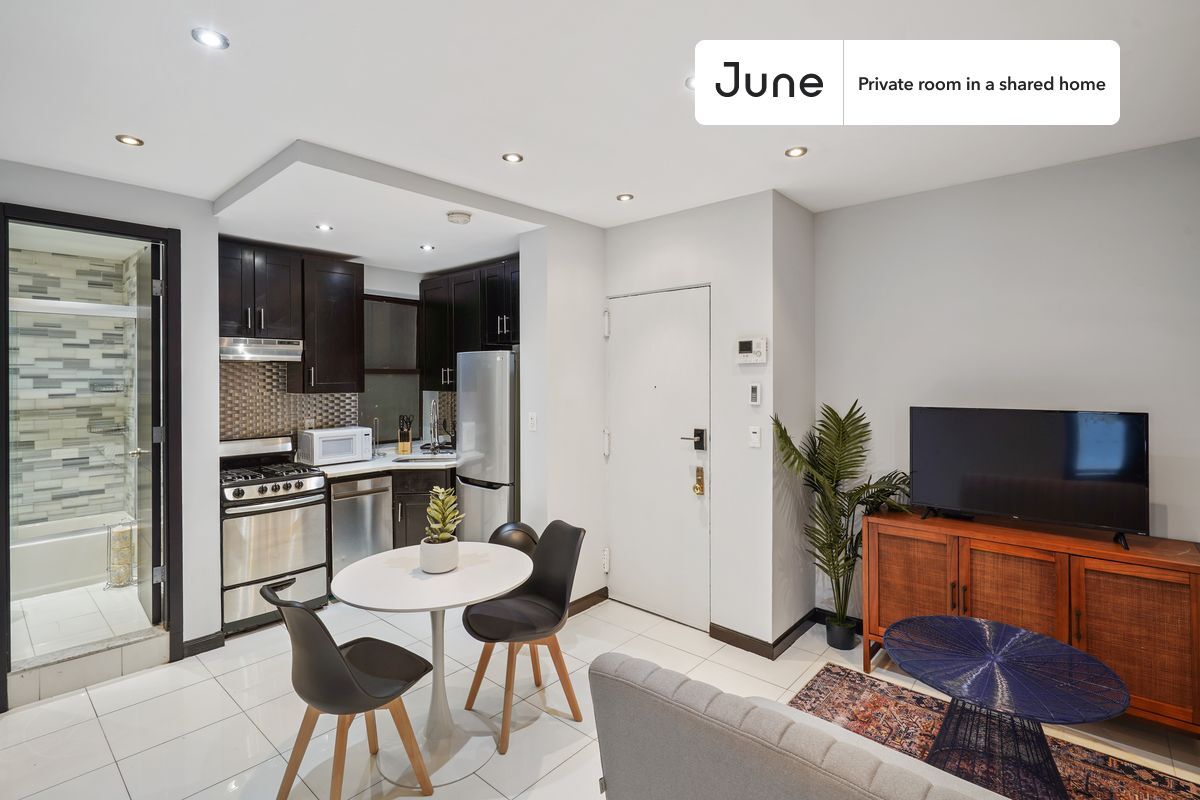 Building Photo - Room in Shared 4 bed/1 bath home