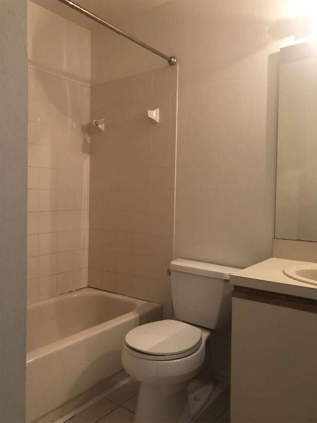 Building Photo - 3375 Fox Hunt Dr
