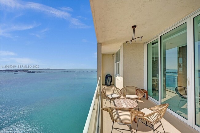 Building Photo - 800 Claughton Island Dr