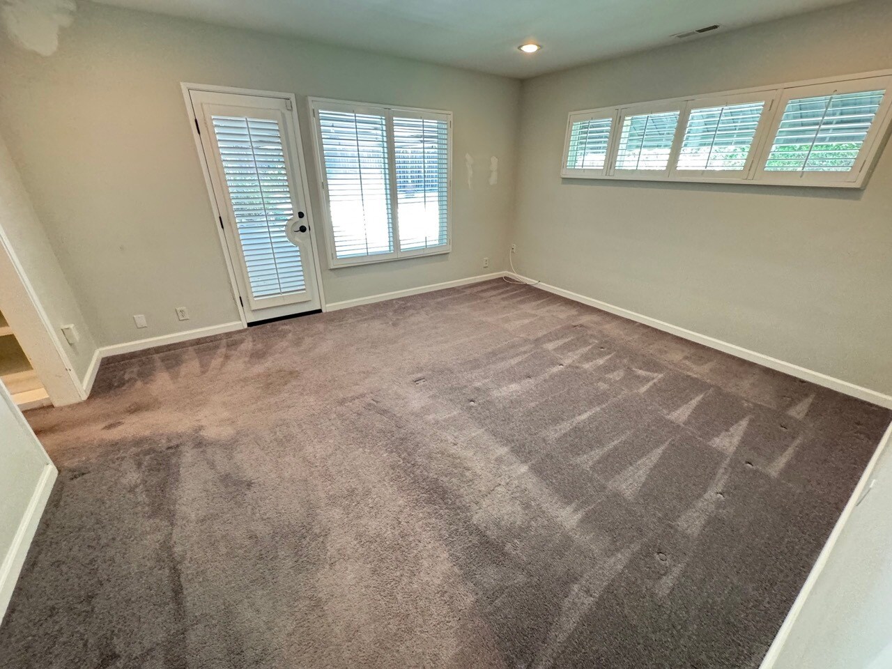 Building Photo - 3957 Woodfield Dr