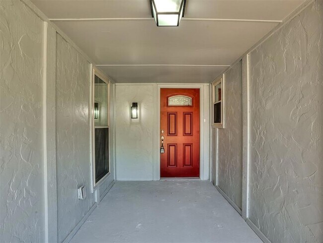 Building Photo - 1305 Apollo Rd