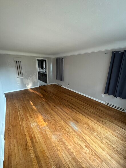 Building Photo - 3855 W 133rd St
