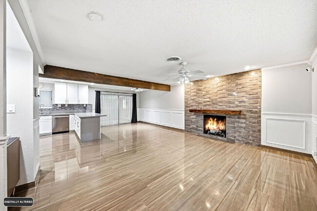Building Photo - "Charming 3-Bed Oasis in Prime Las Vegas Locale!"