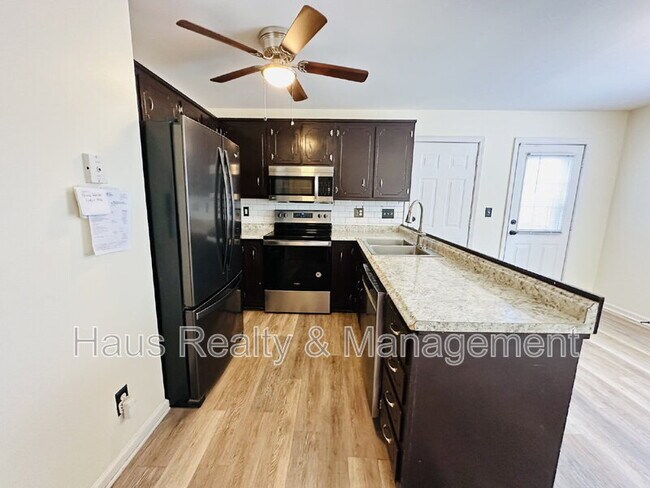 Building Photo - 3248 N Senseney Cir