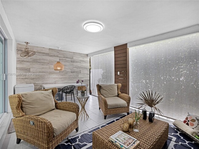 Building Photo - 920 NE 159th St