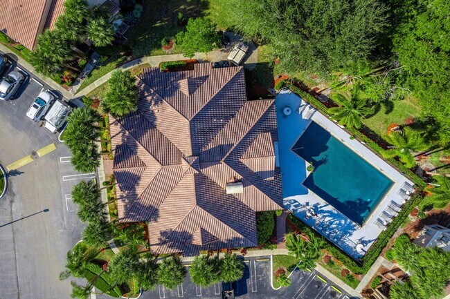 Building Photo - 815 Boynton Beach Blvd