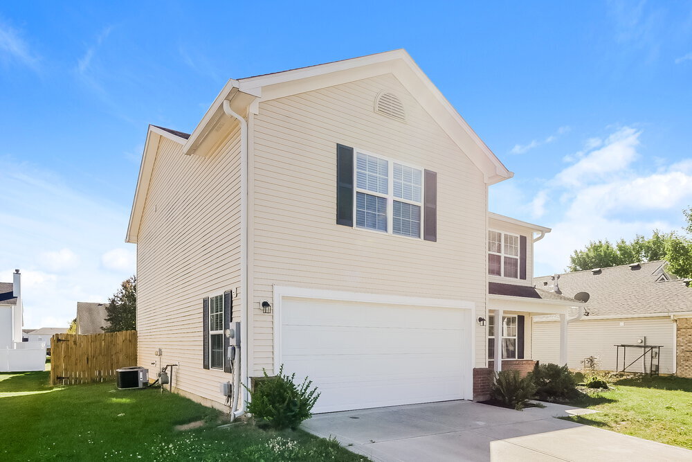 Building Photo - 8325 Bluestem Ln