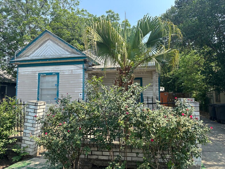 Building Photo - 138 Morrill Ave