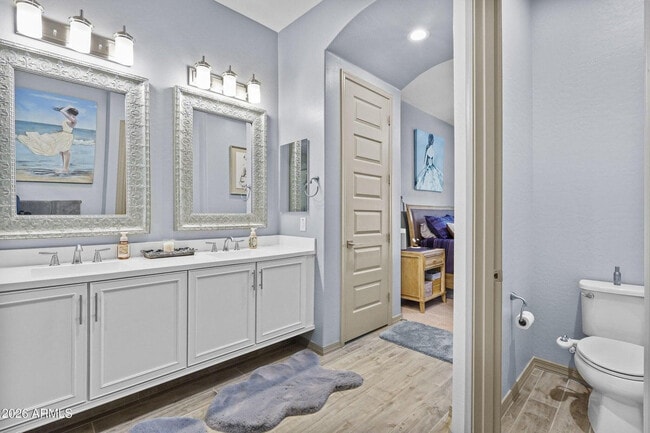 Building Photo - 4451 E Bernice St