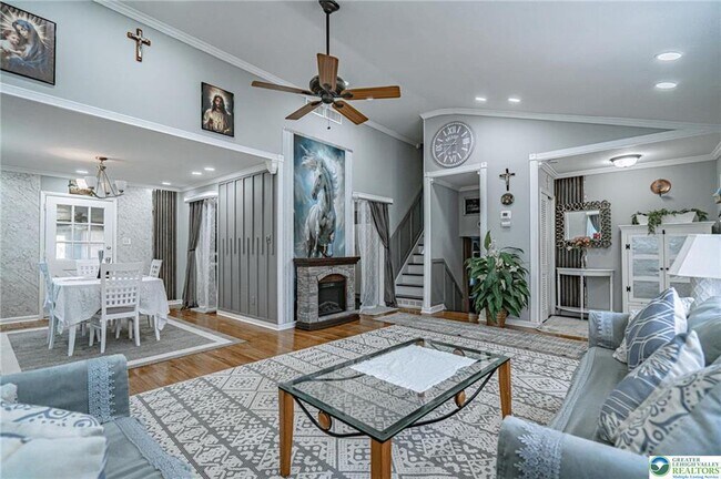 Building Photo - 2627 Nottingham Rd