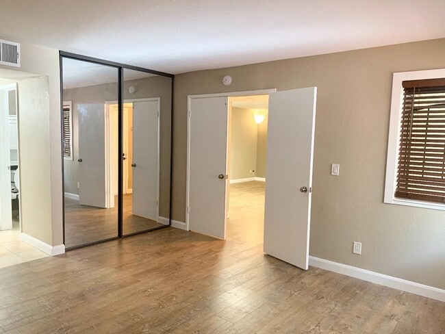 Building Photo - 5412 Makati Cir