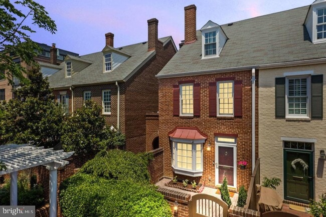 Building Photo - 568 N St Asaph St