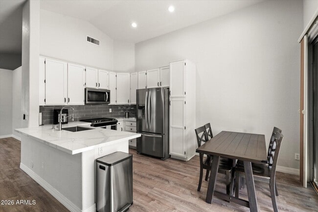 Building Photo - 6681 W Dublin Ln