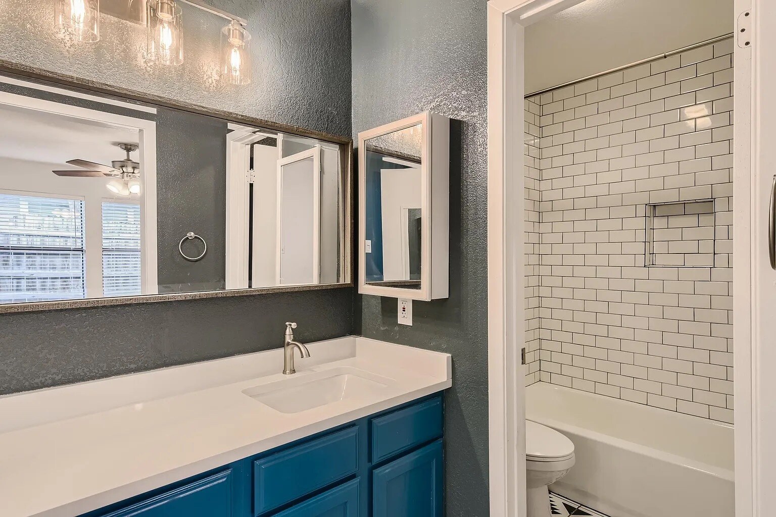 Building Photo - Room in Condo on Beauregard Cir