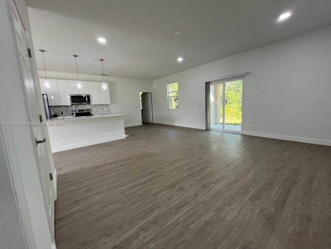 Building Photo - 514 Glade Ct