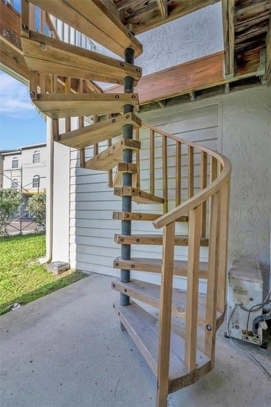 Building Photo - 745 Pinellas Bayway S