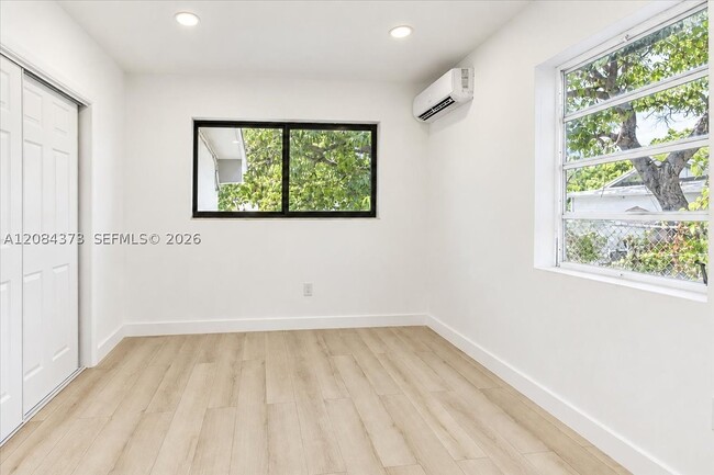 Building Photo - 355 NE 55th St