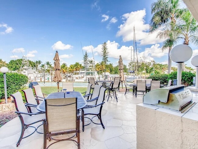 Building Photo - 2731 NE 14th Street Causeway