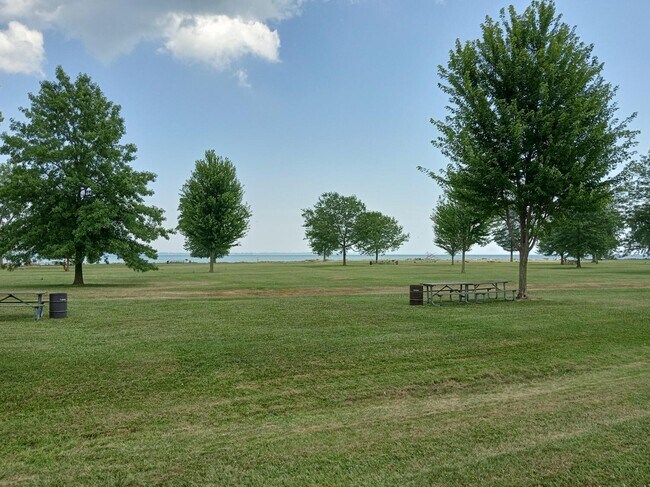 Building Photo - 20129 Huron River Dr