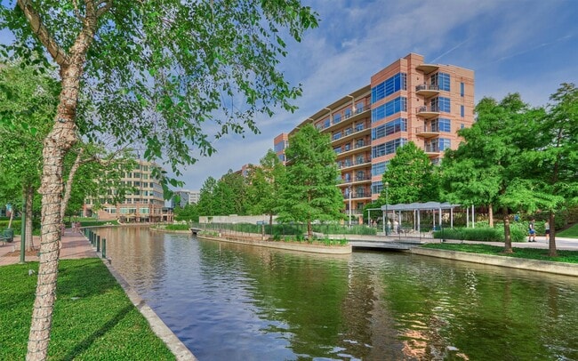 Building Photo - 87 W Honey Grove Pl