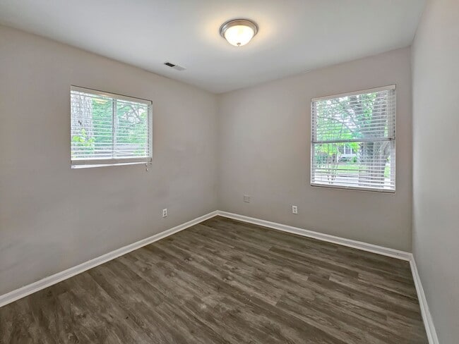 Building Photo - Updated 3-Bedroom Brick Ranch in Jonesboro with Fenced Yard & Prime Location