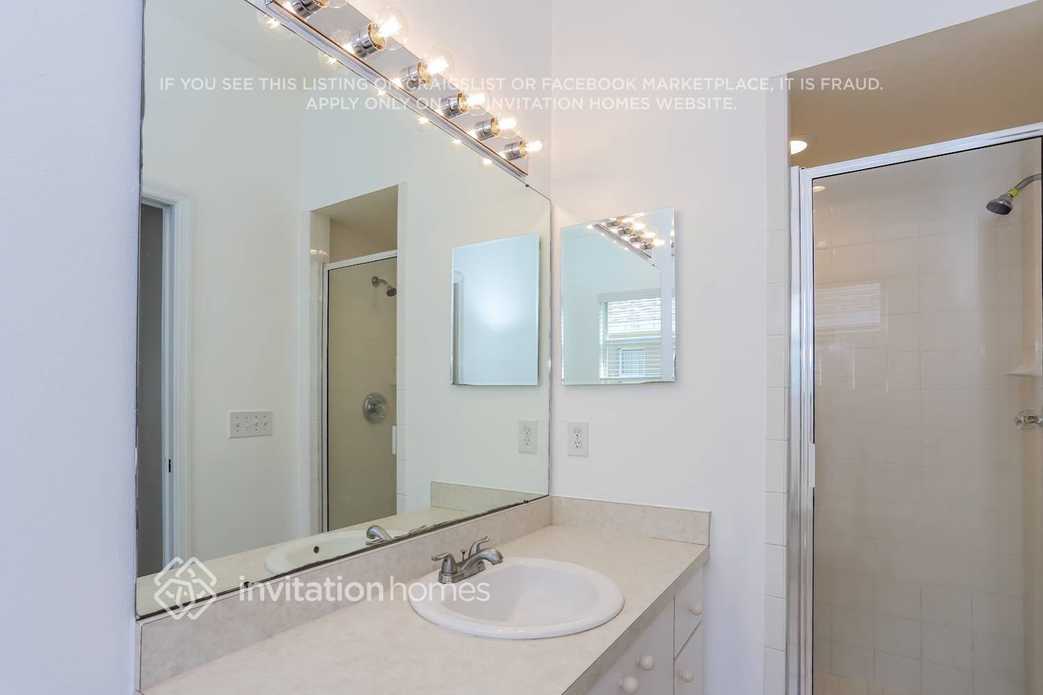 Building Photo - 6819 Monarch Park Dr