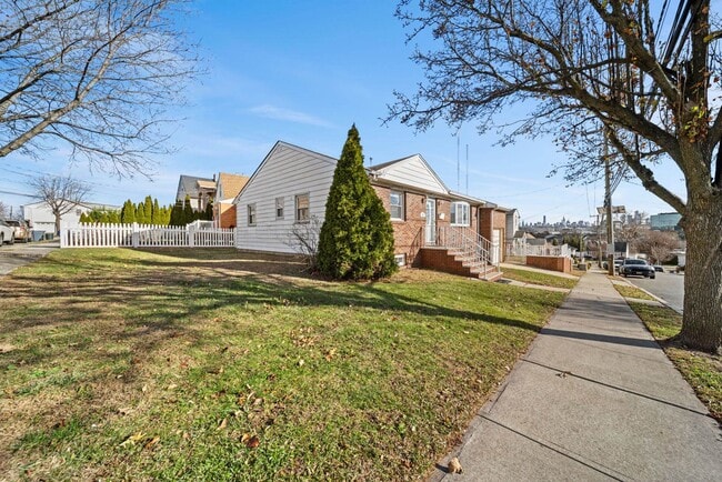 Building Photo - 23 Arn Terrace