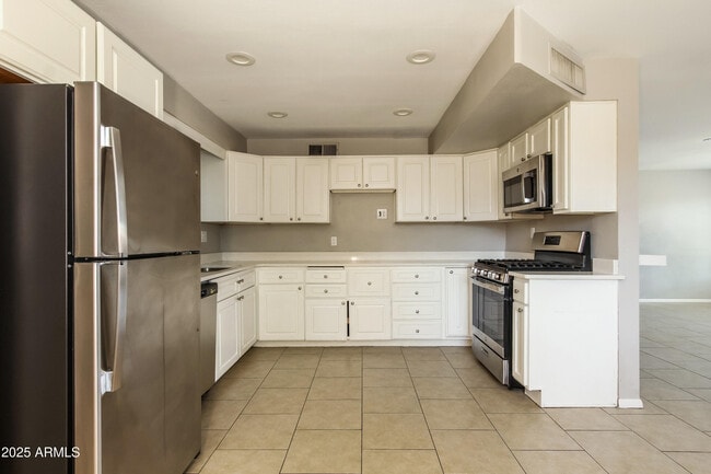 Building Photo - 7601 N 41st Ave