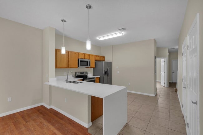 Building Photo - 3-Bedroom Townhome with Private Pool | Mas...