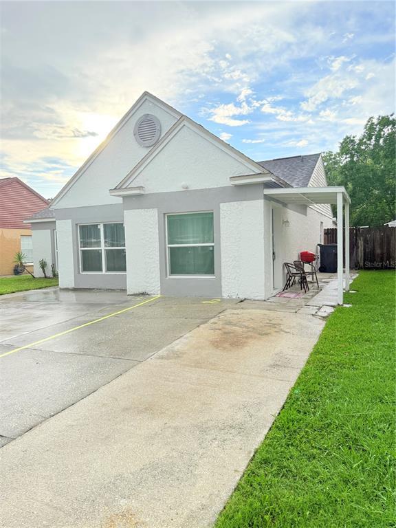 Building Photo - 2130 Redleaf Dr