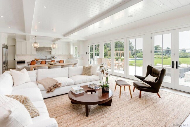 Building Photo - 571 Pauls Ln