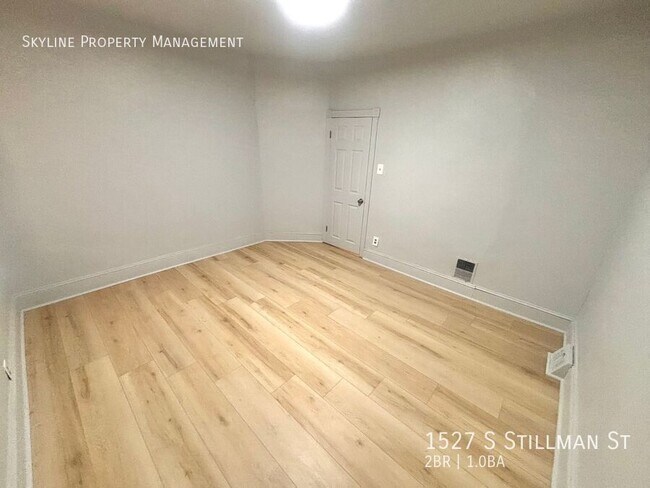 Building Photo - 1527 S Stillman St