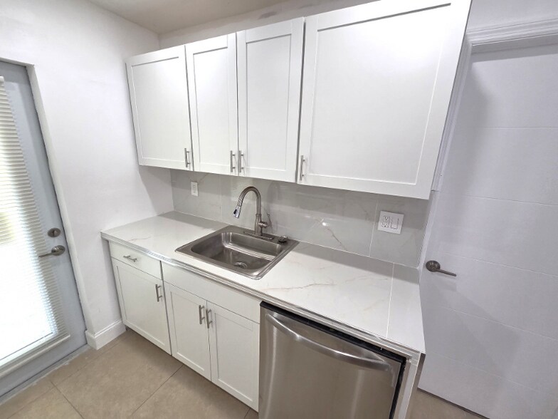 Building Photo - 19356 SW 103rd Ct